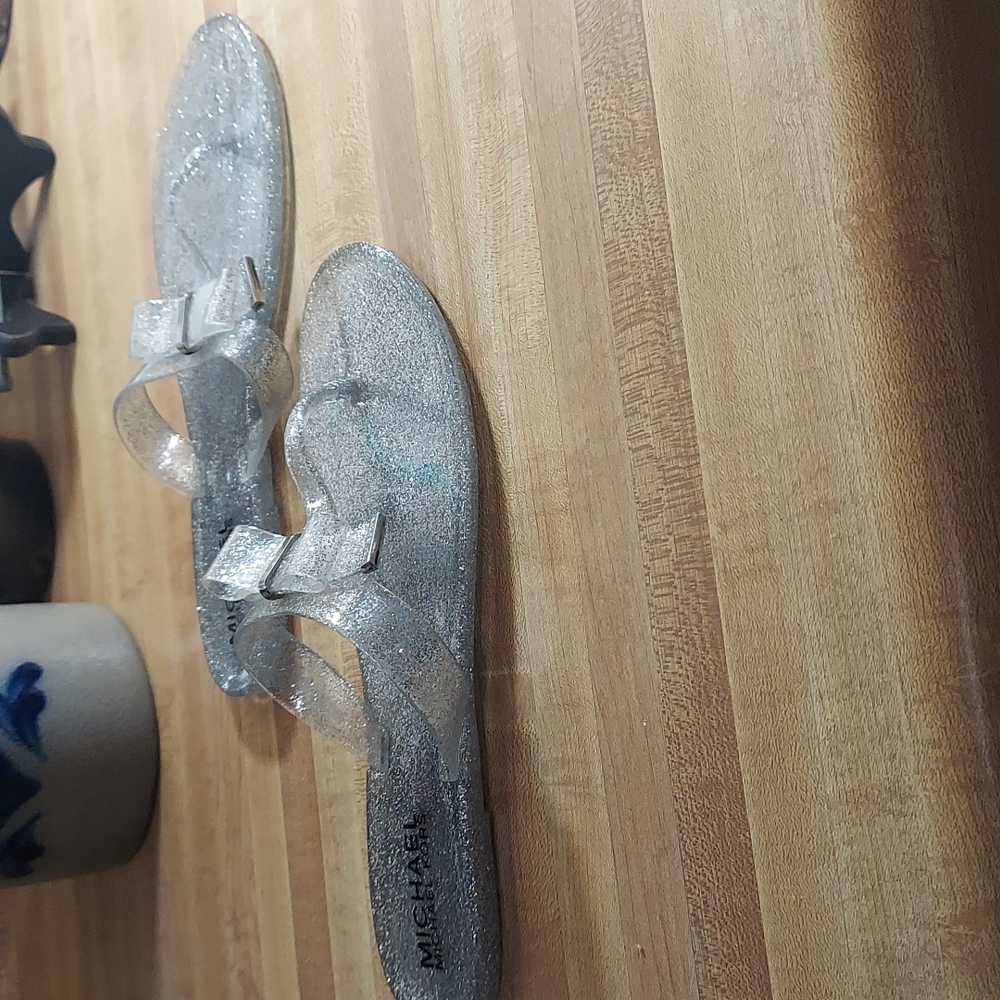 MICHAEL Michael Kors Jelly Kelda Sandals - Picture 5 of 11
